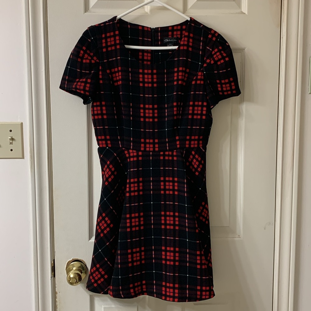 🌷3 for $25🌷Seductions, US M, Red & Black Plaid Fit & Flare Dress, NWT